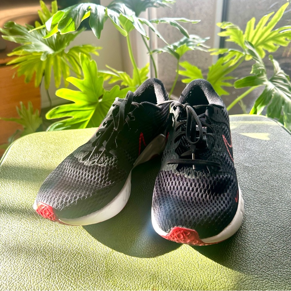 Nike Renew Ride 3 Black University Red Sneakers - Picture 2 of 7